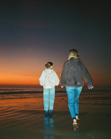 Oversized Sunset Hoodie for Cozy Evenings and Effortless Style