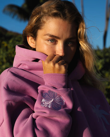 Embroidered Açai Hoodie with Inspirational Wave Design for Everyday Comfort