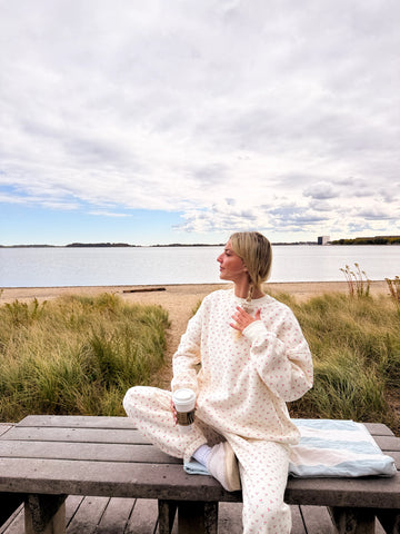 Ivory Sweatshirt with Sweet Cherry Print for Cozy Everyday Style