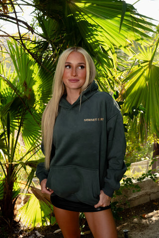 Cozy Fleece-Lined Hoodie for Everyday Adventures and Layered Comfort