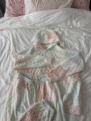 Soft Quilted Hoodie in Dreamy Pastel Hues