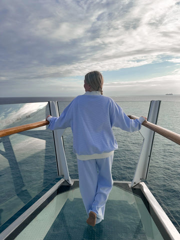 Effortless Blue and White Striped Sweatpants for a Casual Chic Look