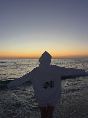 Effortless Pearl Grey Hoodie with Embroidered Star for Everyday Style