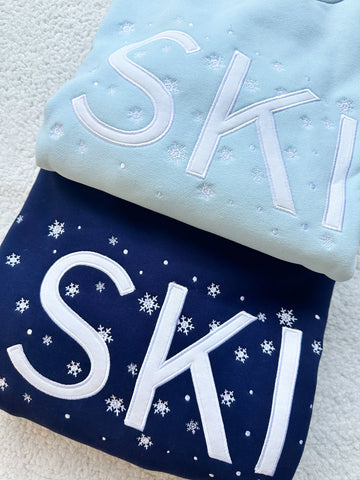 Cozy Icy Blue Snowflake Sweatshirt for Winter Adventures and Après-Ski Style
