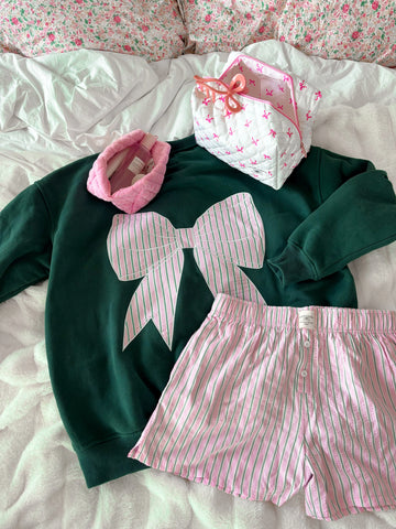 Cozy Striped Sweatshirt with Bow Embroidery for Winter Comfort
