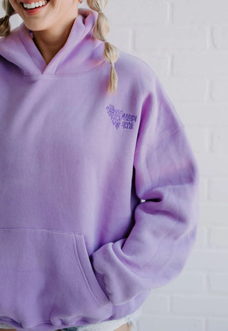 Embroidered Beach Paradise Hoodie in Soft Purple for Cozy Days