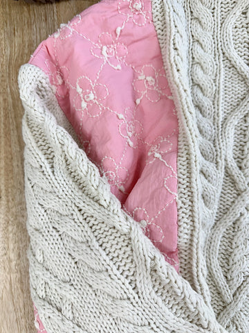 Cozy Quilted Hoodie Sweater in Soft Pink for Effortless Everyday Style
