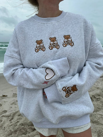 Adorable Teddy Bear Embroidered Sweatshirt for Cozy Valentine's Day Style