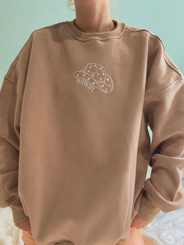 Cozy Embroidered Sweatshirt with Playful Cappuccino Howdy Design