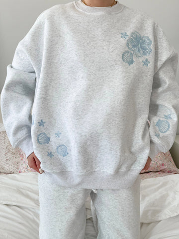 Effortless Pearl Grey Sweatshirt with Tropical Embroidery