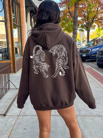 Vintage Tiger Graphic Hoodie for Cozy Street Style