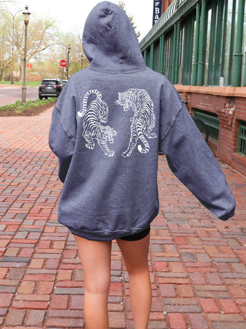 Vintage Tiger Graphic Hoodie for Cozy Street Style