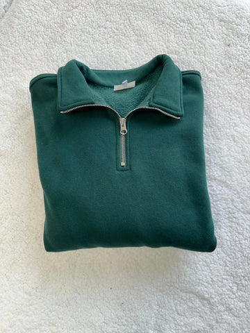 Cozy Winter Green Quarter-Zip Sweatshirt for Effortless Everyday Style