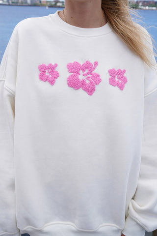Ivory Floral Sweatshirt with Hibiscus Print for Effortless Everyday Style