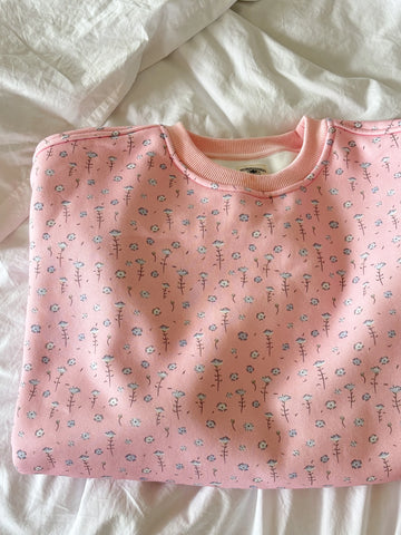 Soft Pink Floral Sweatshirt with Ditsy Blue Blooms for a Sweet and Cozy Look