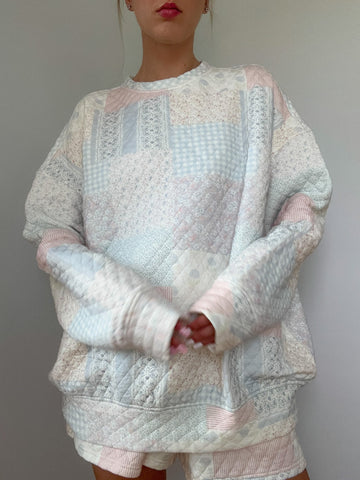 Pastel Blue Quilted Sweatshirt for Cozy Everyday Style