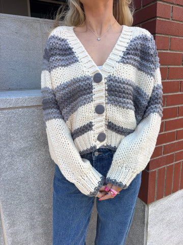 Chunky Knit Button-Up Cardigan in Dreamy Blue for Cozy Layering