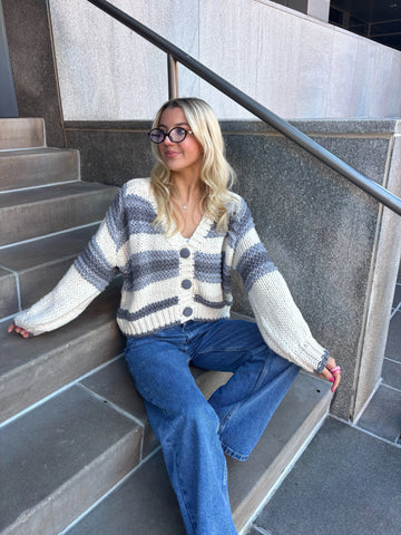 Chunky Knit Button-Up Cardigan in Dreamy Blue for Cozy Layering