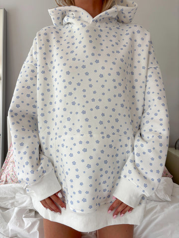 Floral Print Hoodie in White and Blue for a Fresh Everyday Look