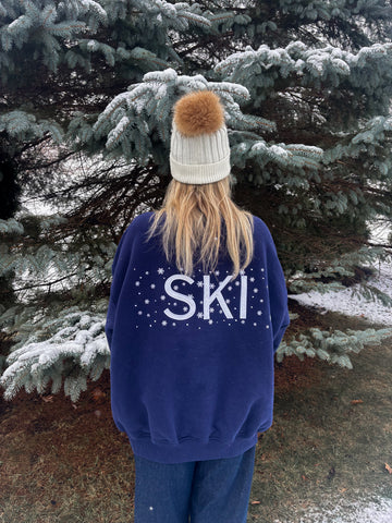 Cozy Snowflake Embroidered Sweatshirt for Winter Style