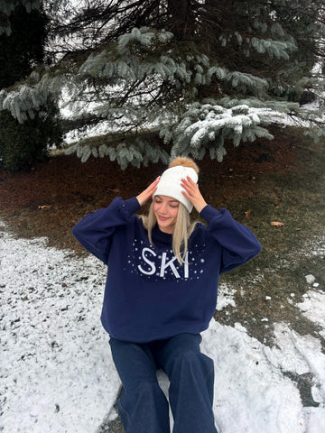 Cozy Snowflake Embroidered Sweatshirt for Winter Style