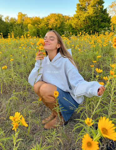 Heather Grey Jesus Is King Unisex Hoodie - Inspirational Streetwear