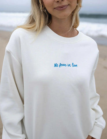Inspiring No Fear in Love Unisex Sweatshirt for Everyday Faith